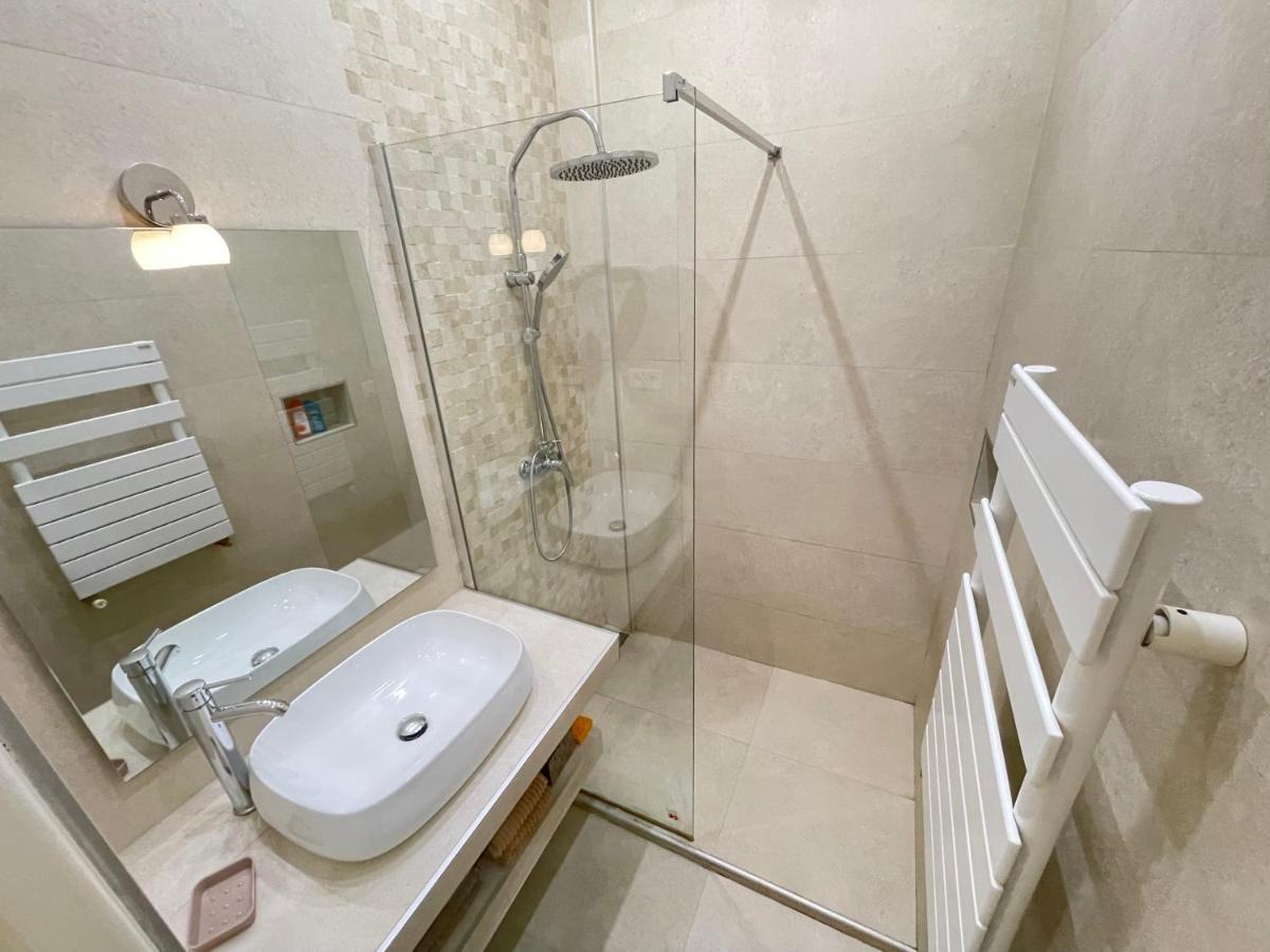 Nice Renting - Penchienatti - Spacious Apartment - 2 Bedrooms - King Bed - View Heart Of 니스 외부 사진